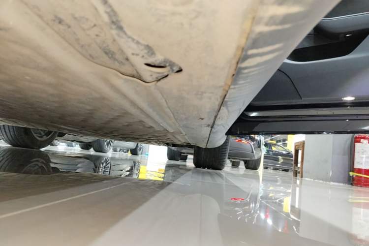 Used Tesla Model Y 2022 Revised Version Rear-Wheel Drive Right Side Sill