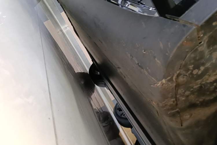 Used Tesla Model Y 2022 Revised Version Rear-Wheel Drive Right Side Sill