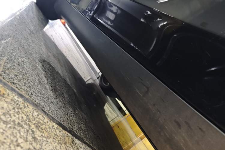 Used Tesla Model Y 2022 Revised Version Rear-Wheel Drive Right Side Sill