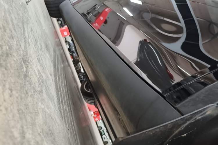 Used Tesla Model Y 2022 Revised Version Rear-Wheel Drive Right Side Sill