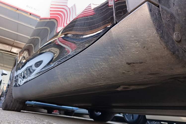 Used Tesla Model Y 2022 Rear-Wheel-Drive Version Right Side Sill