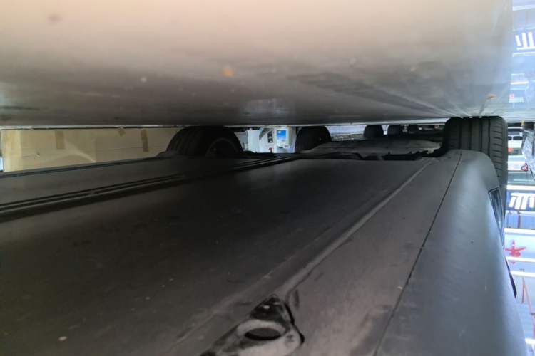 Used Tesla Model Y 2022 Revised Version Long-Range All-Wheel Drive Right Side Sill