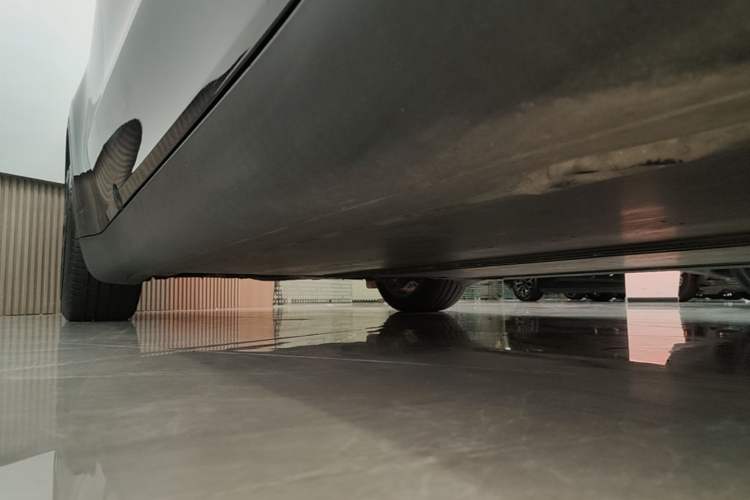 Used Tesla Model Y 2022 Rear-Wheel-Drive Version Right Side Sill