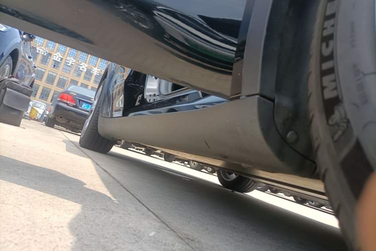 Used Tesla Model Y 2022 Revised Version Rear-Wheel Drive Right Side Sill