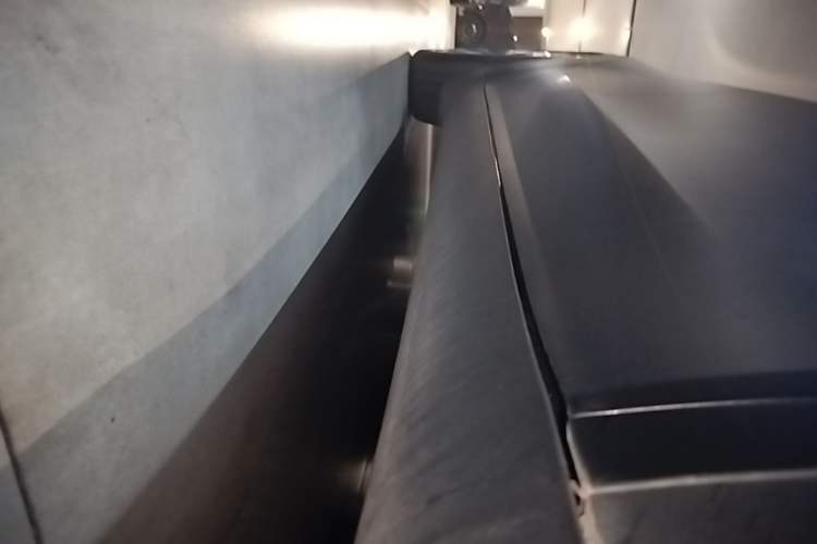 Used Tesla Model Y 2022 Revised Version Rear-Wheel Drive Right Side Sill