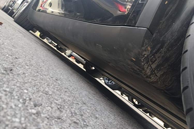 Used Tesla Model Y 2022 Revised Version Rear-Wheel Drive Right Side Sill