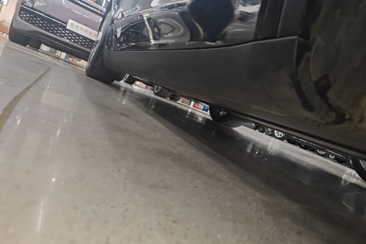 Used Tesla Model Y 2022 Revised Version Rear-Wheel Drive Right Side Sill