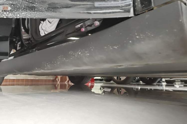 Used Tesla Model Y 2022 Rear-Wheel-Drive Version Right Side Sill