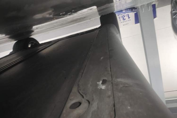 Used Tesla Model Y 2022 Revised Version Rear-Wheel Drive Right Side Sill