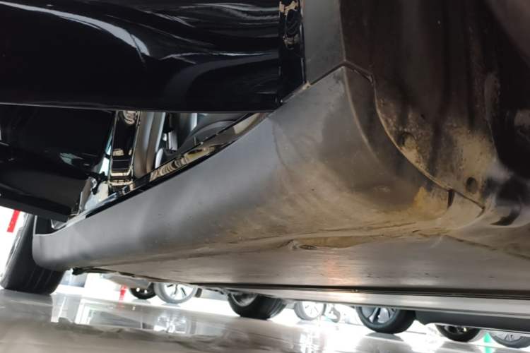 Used Tesla Model Y 2022 Revised Version Rear-Wheel Drive Right Side Sill