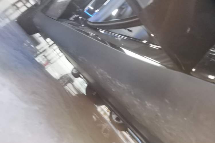 Used Tesla Model Y 2022 Rear-Wheel-Drive Version Right Side Sill
