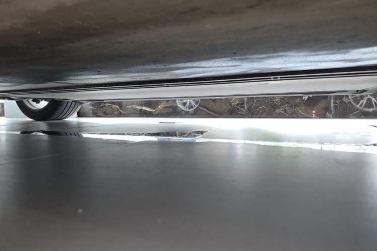 Used Tesla Model Y 2022 Revised Version Rear-Wheel Drive Right Side Sill