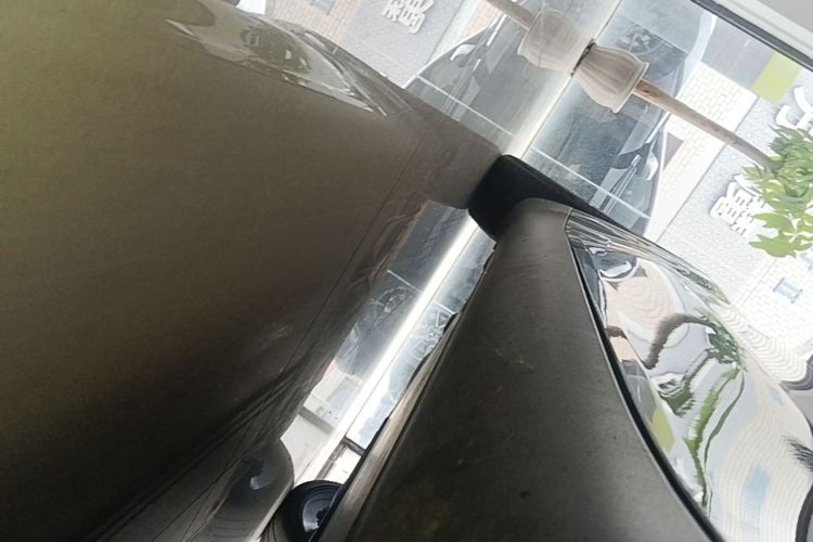 Used Tesla Model Y 2022 Rear-Wheel-Drive Version Right Side Sill