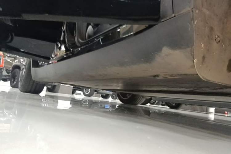 Used Tesla Model Y 2022 Revised Version Rear-Wheel Drive Right Side Sill