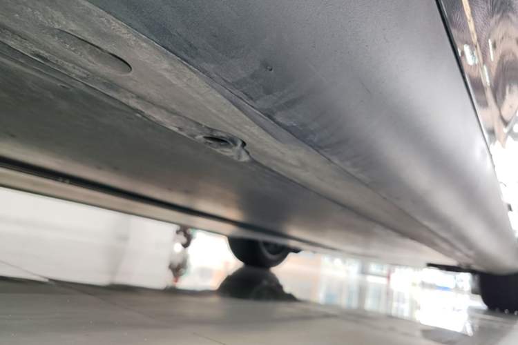 Used Tesla Model Y 2022 Revised Version Rear-Wheel Drive Right Side Sill
