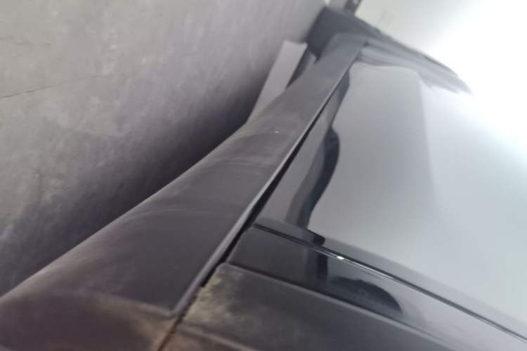 Used Tesla Model Y 2022 Revised Version Rear-Wheel Drive Right Side Sill