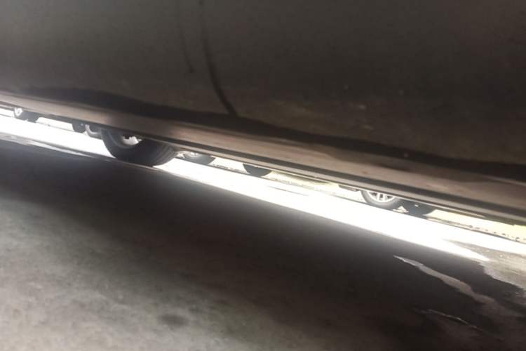 Used Tesla Model Y 2022 Revised Version Rear-Wheel Drive Right Side Sill