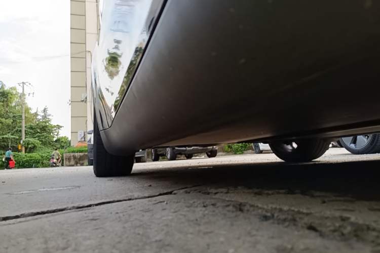 Used Tesla Model Y 2022 Revised Version Long-Range All-Wheel Drive Right Side Sill