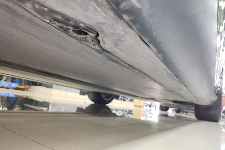 Used Tesla Model Y 2022 Revised Version Rear-Wheel Drive Right Side Sill
