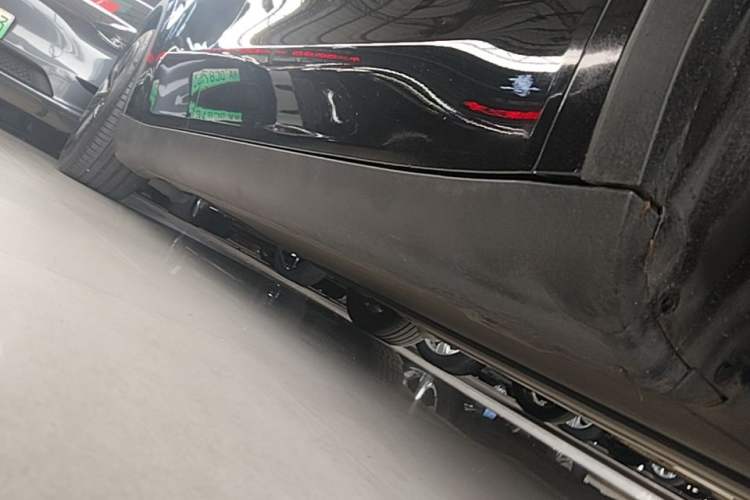 Used Tesla Model Y 2022 Revised Version Rear-Wheel Drive Right Side Sill