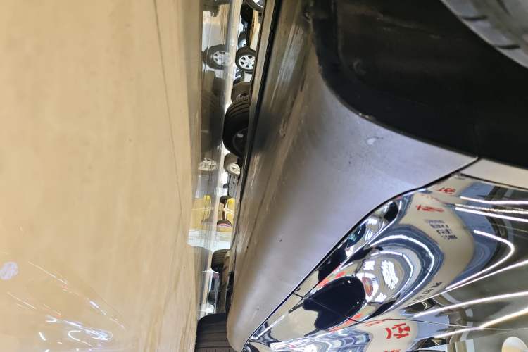 Used Tesla Model Y 2022 Revised Version Rear-Wheel Drive Right Side Sill