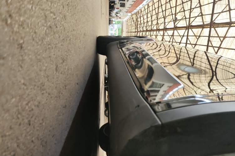 Used Tesla Model Y 2022 Revised Version Rear-Wheel Drive Right Side Sill