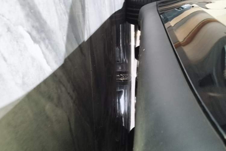 Used Tesla Model Y 2022 Rear-Wheel-Drive Version Right Side Sill