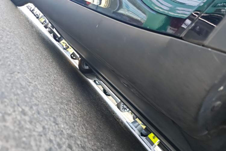 Used Tesla Model Y 2022 Revised Version Rear-Wheel Drive Right Side Sill