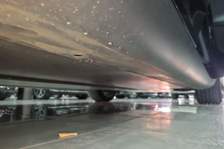 Used Tesla Model Y 2022 Revised Version Rear-Wheel Drive Right Side Sill