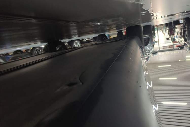 Used Tesla Model Y 2022 Revised Version Long-Range All-Wheel Drive Right Side Sill