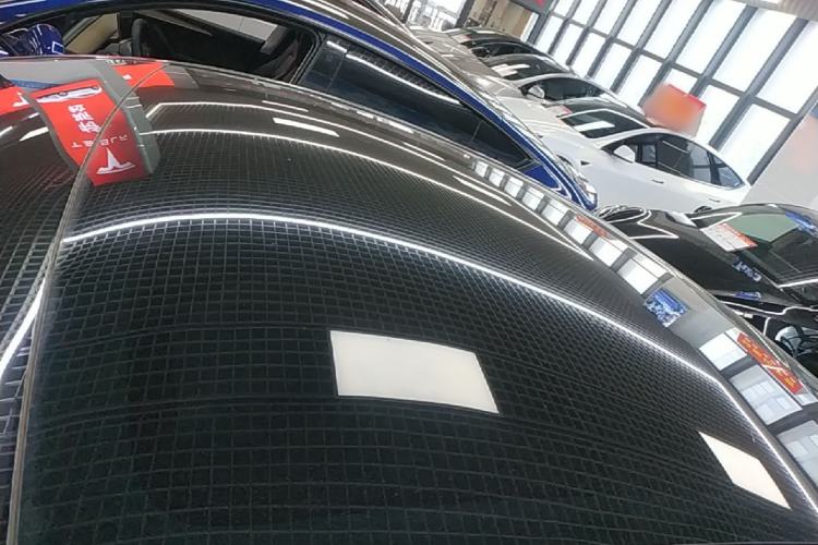 Used Tesla Model Y 2022 Long-Range All-Wheel-Drive Version Roof