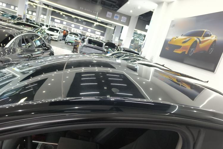 Used Tesla Model Y 2022 Rear-Wheel-Drive Version Roof