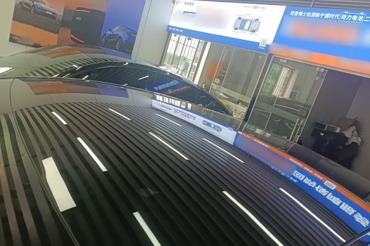 Used Tesla Model Y 2022 Rear-Wheel-Drive Version Roof