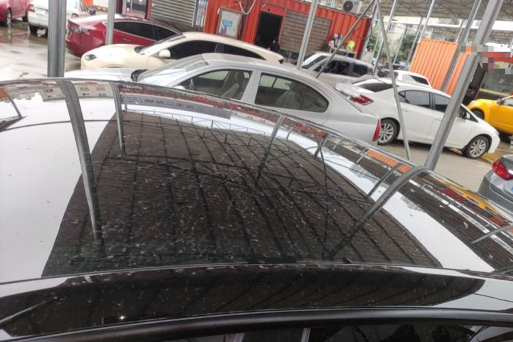 Used Tesla Model Y 2022 Rear-Wheel-Drive Version Roof