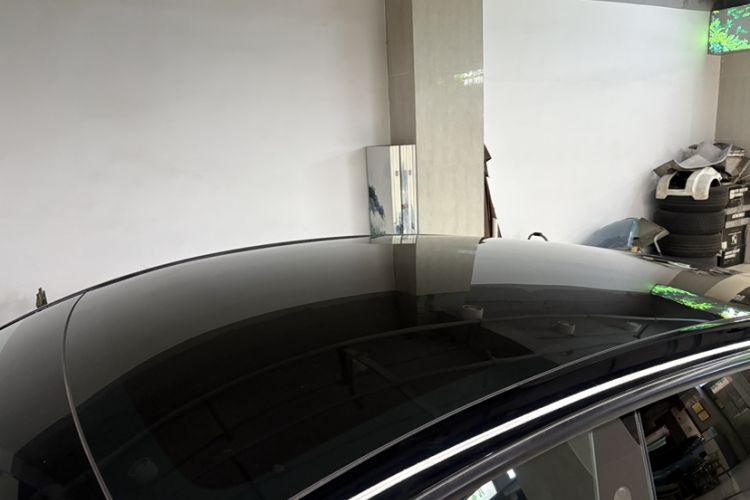 Used Tesla Model Y 2022 Rear-Wheel-Drive Version Roof
