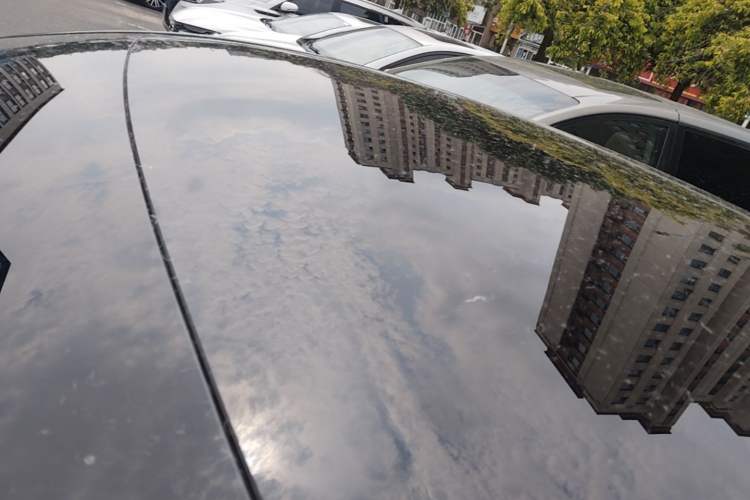 Used Tesla Model Y 2022 Rear-Wheel-Drive Version Roof