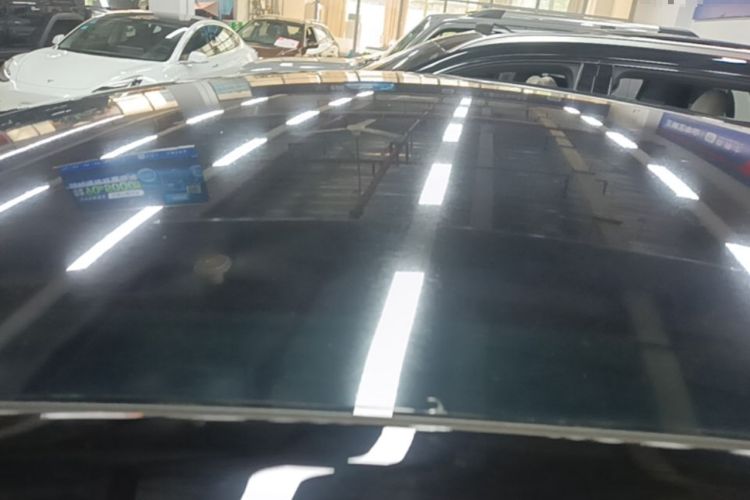Used Tesla Model Y 2022 Rear-Wheel-Drive Version Roof