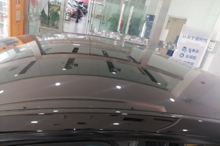 Used Tesla Model Y 2022 Rear-Wheel-Drive Version Roof