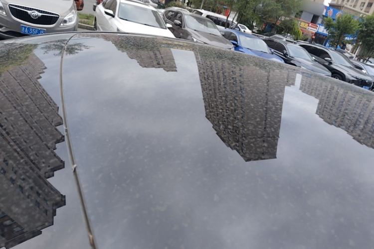 Used Tesla Model Y 2022 Long-Range All-Wheel-Drive Version Roof