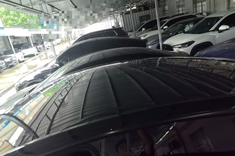 Used Tesla Model Y 2022 Rear-Wheel-Drive Version Roof
