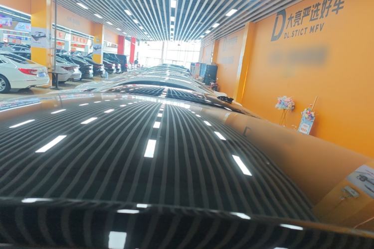 Used Tesla Model Y 2022 Rear-Wheel-Drive Version Roof