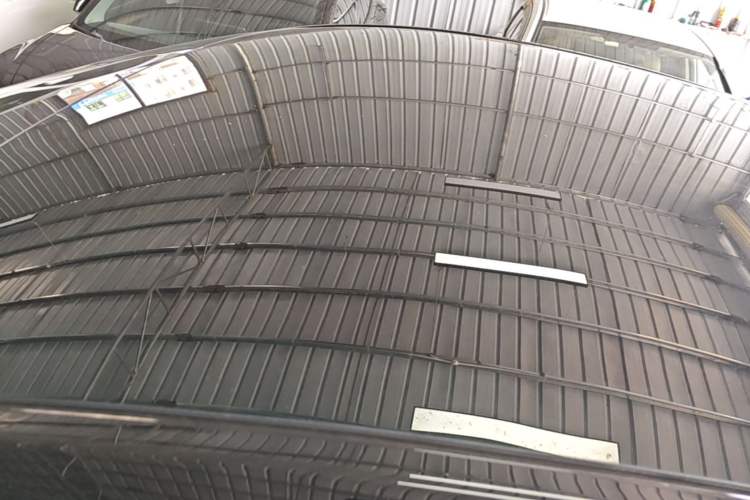 Used Tesla Model Y 2022 Rear-Wheel-Drive Version Roof