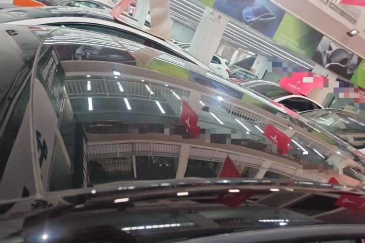 Used Tesla Model Y 2022 Rear-Wheel-Drive Version Roof