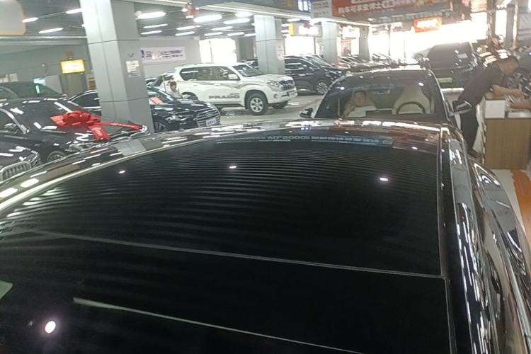 Used Tesla Model Y 2022 Rear-Wheel-Drive Version Roof