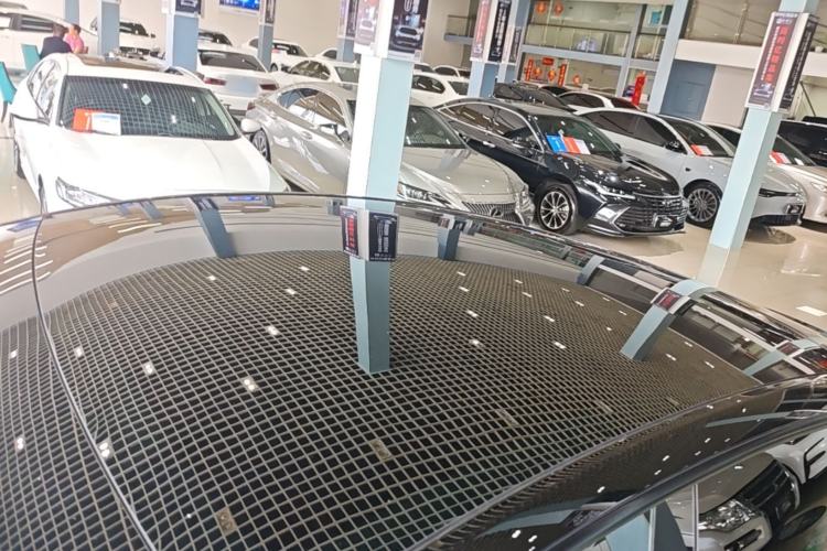 Used Tesla Model Y 2022 Rear-Wheel-Drive Version Roof