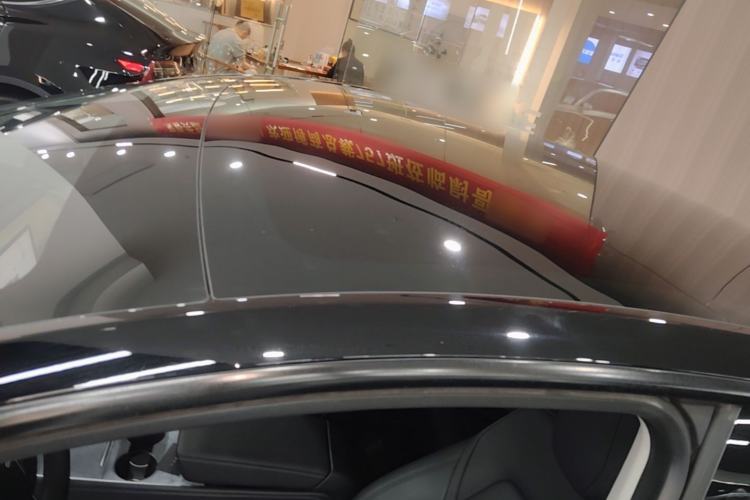 Used Tesla Model Y 2022 Rear-Wheel-Drive Version Roof