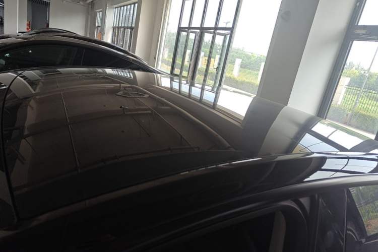 Used Tesla Model Y 2022 Long-Range All-Wheel-Drive Version Roof