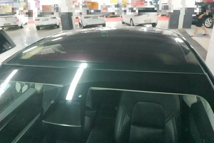 Used Tesla Model Y 2022 Rear-Wheel-Drive Version Roof
