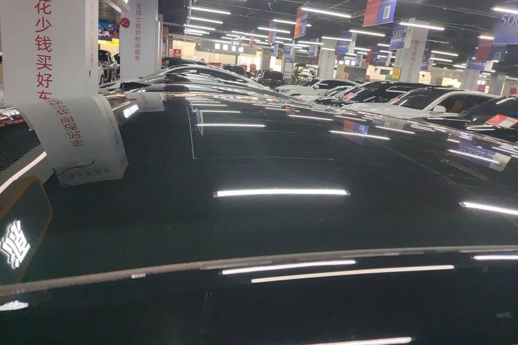 Used Tesla Model Y 2022 Rear-Wheel-Drive Version Roof