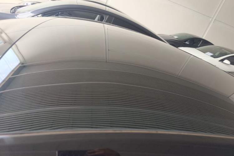 Used Tesla Model Y 2022 Rear-Wheel-Drive Version Roof